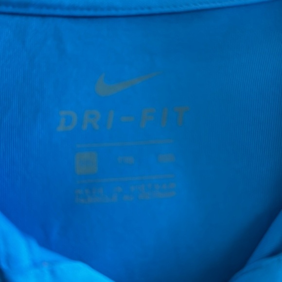 Nike Mickey Mouse dry fit golf shirt - Picture 2 of 2